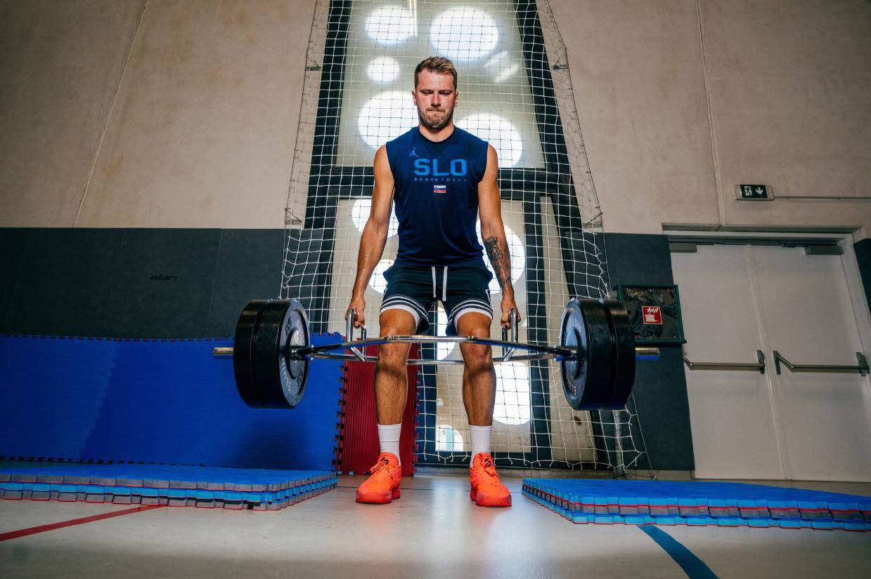 匿名教练:人们应该对新赛季的东契奇感到恐惧